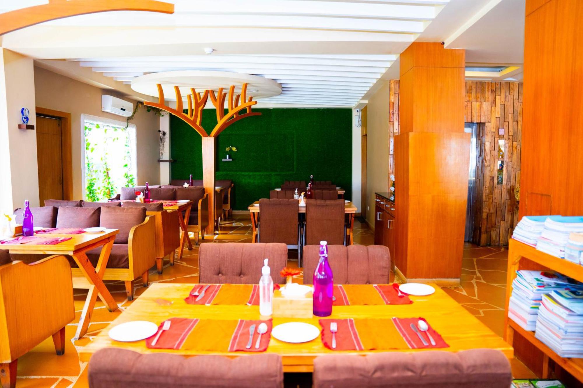 Teeka Resort Suites & Spa Pokhara Exterior foto